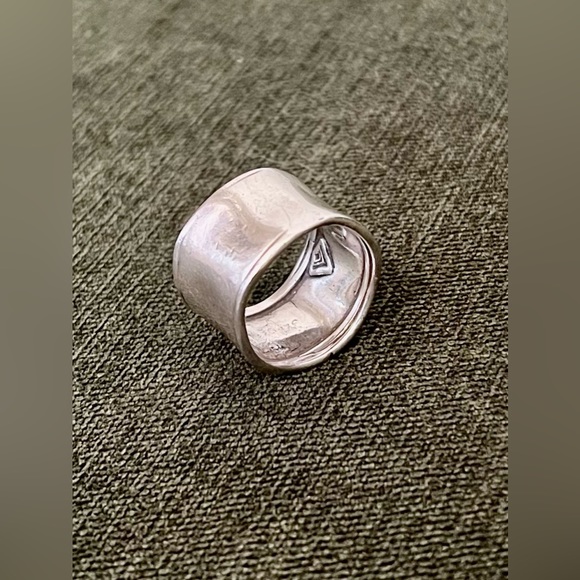 Silpada Jewelry - silpada | vintage hammered cuff ring